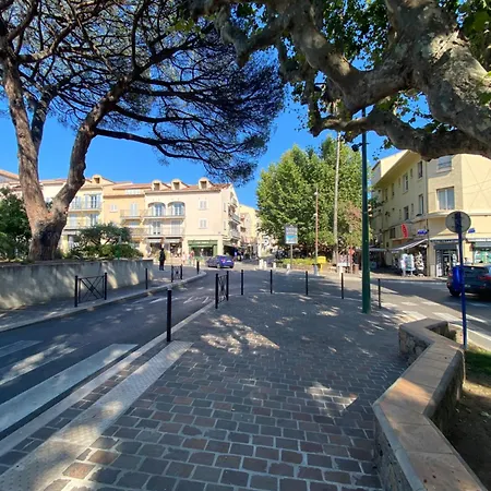 Ste Maxime Proximite Bord De Semesterbostad Sainte-Maxime